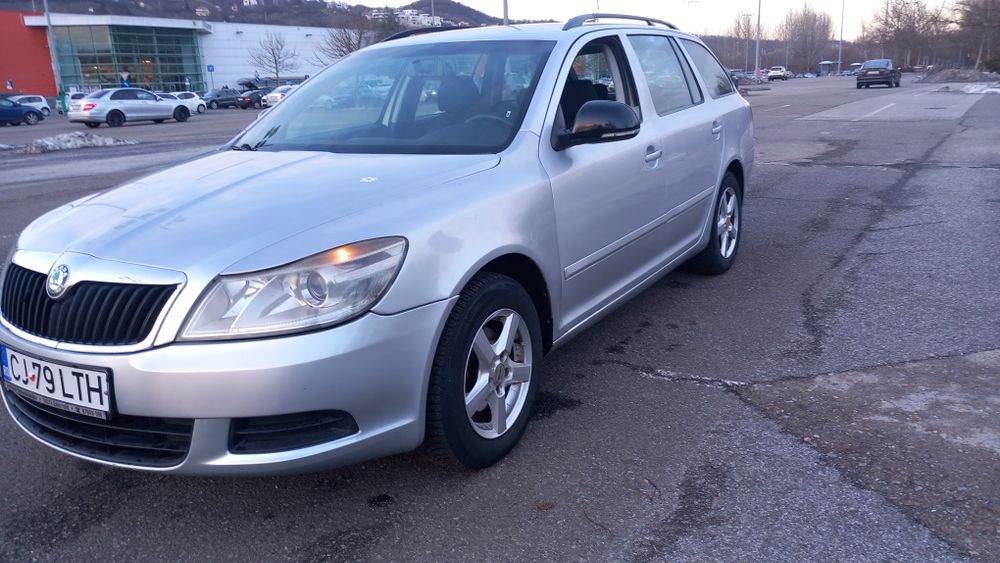 Vând skoda octavia 1.6 tdi combi din2012