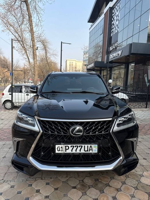 Lexus XL570  rangi qora