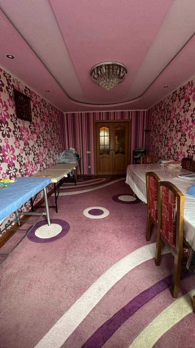 Продается 4х- комн.кв на 8 микрорайоне