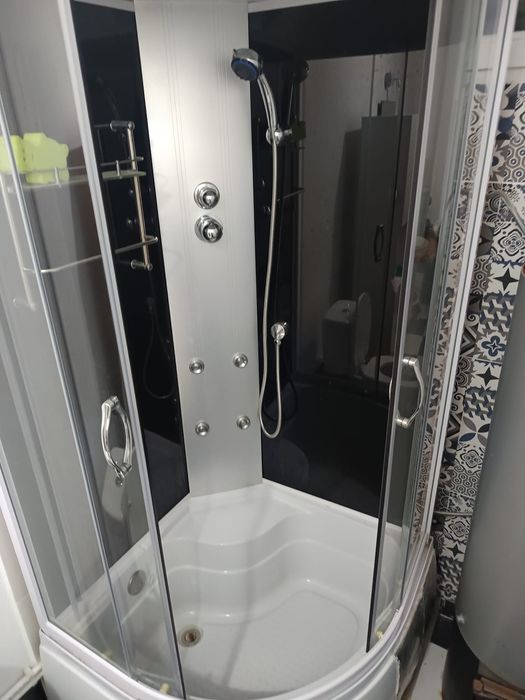 Cabină de duș cu hidromasaj