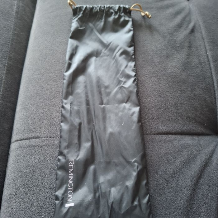 Расчёска, выпрямитель волос