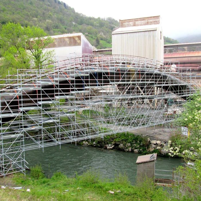 Închiriere popi metalici si schela metalica