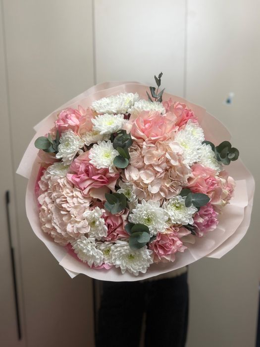 Продам красивые, свежие цветы.