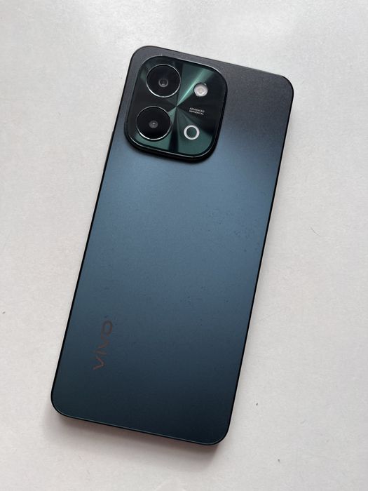 Продам телефон Vivo Y28