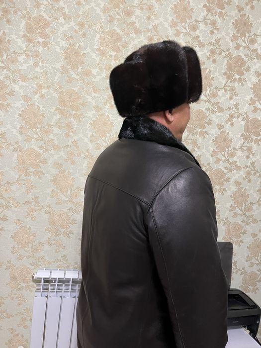 Дубленка с норковой шапкой