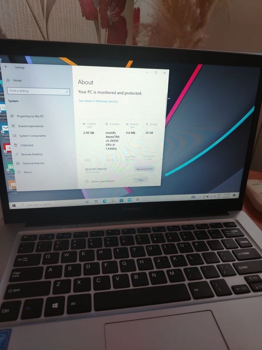 Laptop prestigio un model fără defecte
