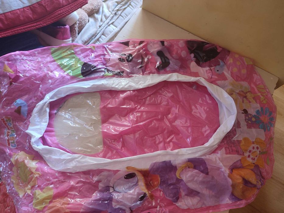 лодка за плуване на Дисни