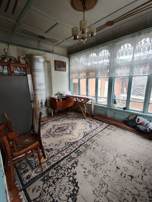 Bodomzor metro uy sotiladi