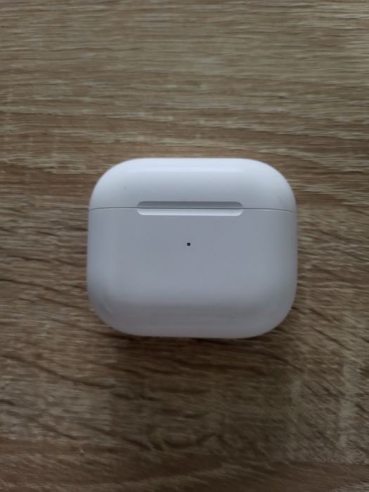 Vand casti Airpods 3