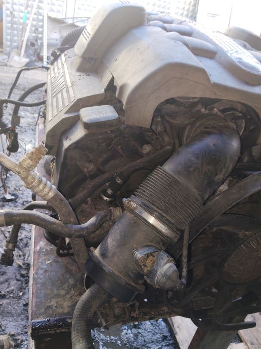 Motor E65 4.4 V8 benzina tot cu cutie funcțional ,
