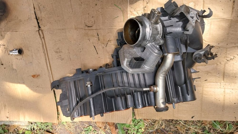 Всмукателен колектор Бмв/Bmw N47 E81-E87 E90 E91 E92 E93 E93 E60 E61