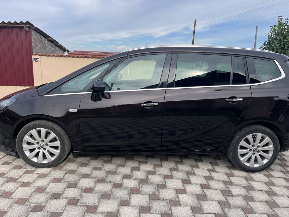 Opel zafira 2000 cdti