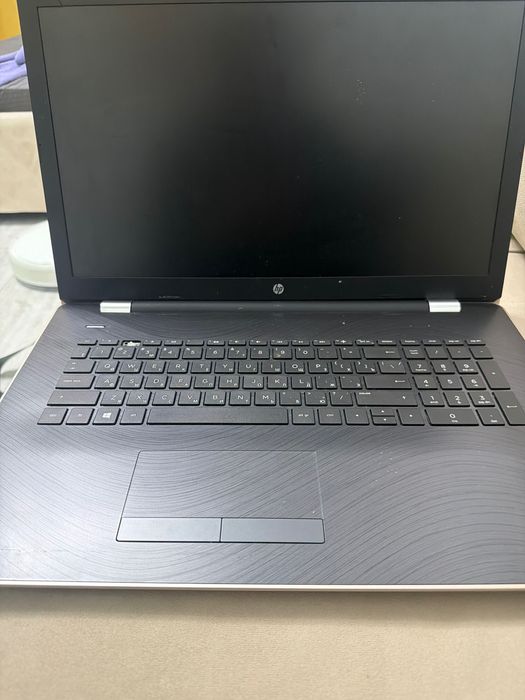 Hp  17-ak000ur  продам ноутбук,