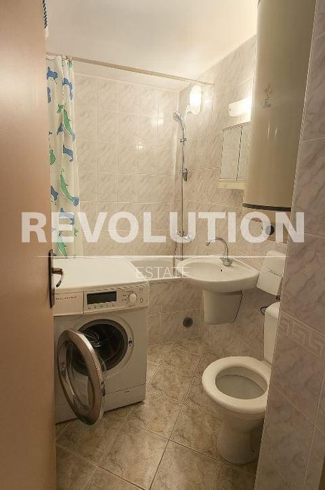 Дава се под наем Четиристаен апартамент в Варна, Автогара - 110 кв.м за 600 € - Снимка #6