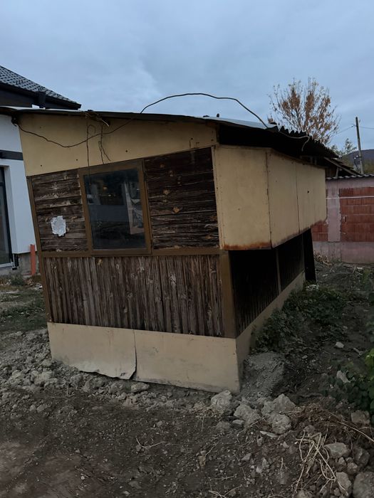 Здравейте продавам барачка