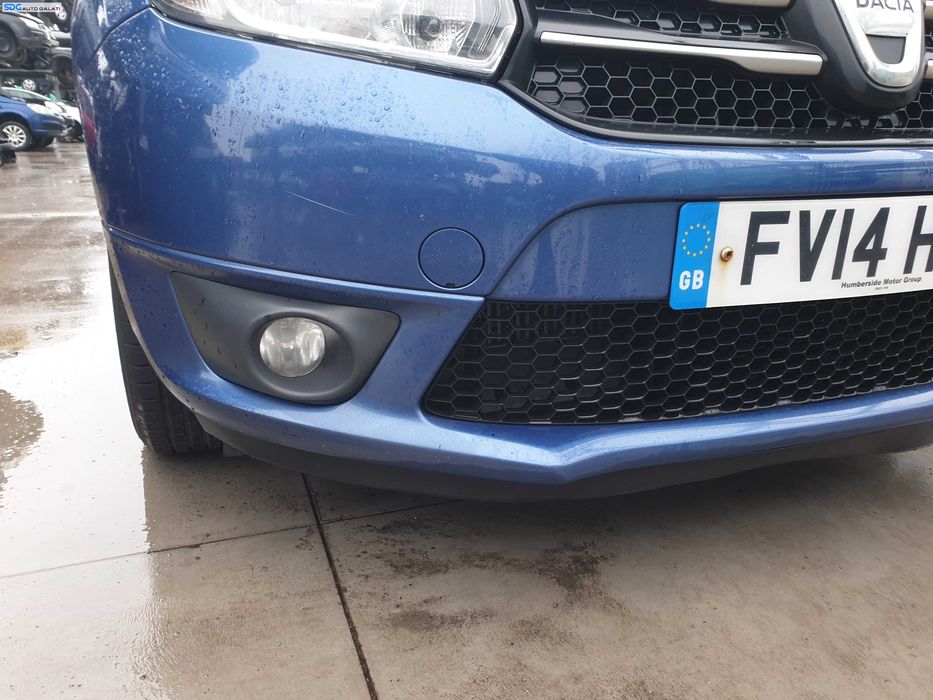 Bara Spoiler Fata Completa FARA Grila Emblema cu Proiectoare Dacia Sandero 2 2012 - 2016 Culoare TERPK [Q0490]