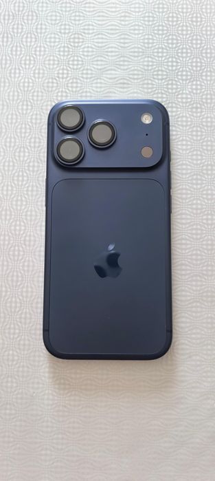 IPhone 17 Pro темно-синий 99% акб