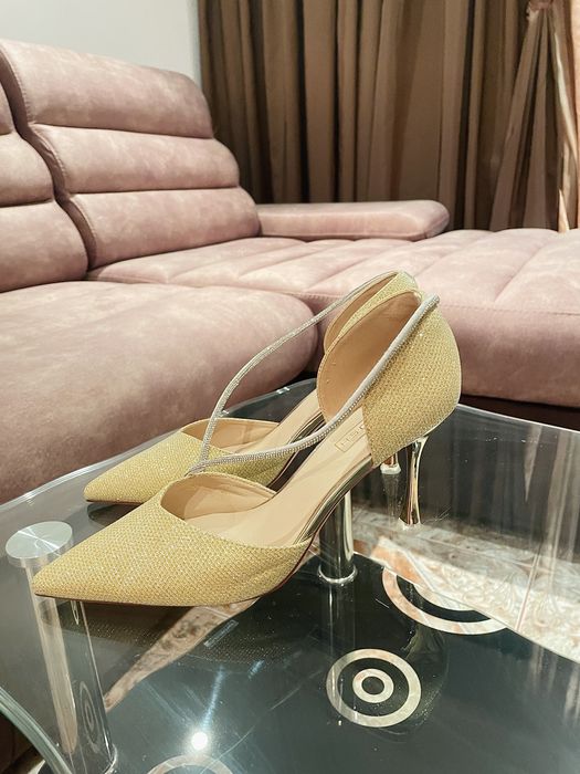 Pantofi eleganți mărime 40