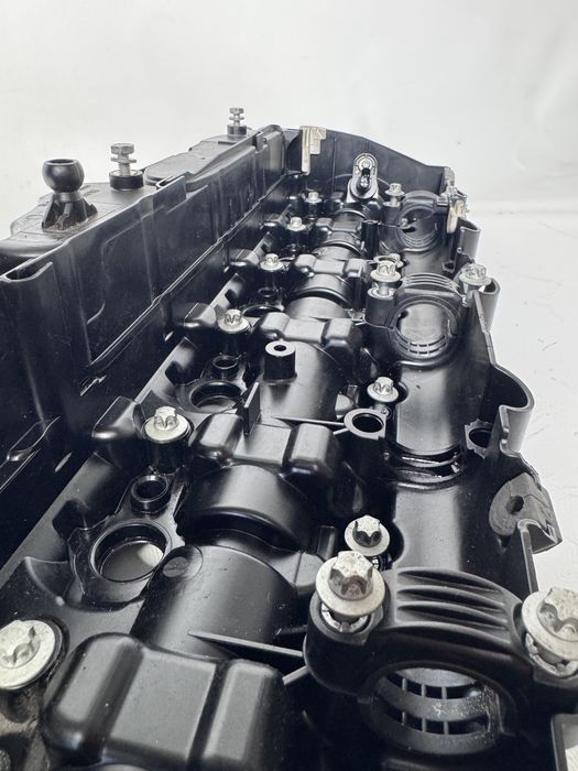 Като НОВ оригинален капак клапани BMW  N57D30B 35d 40d 313 kapak klapani dizel 11128507607 11127812894 11128515746