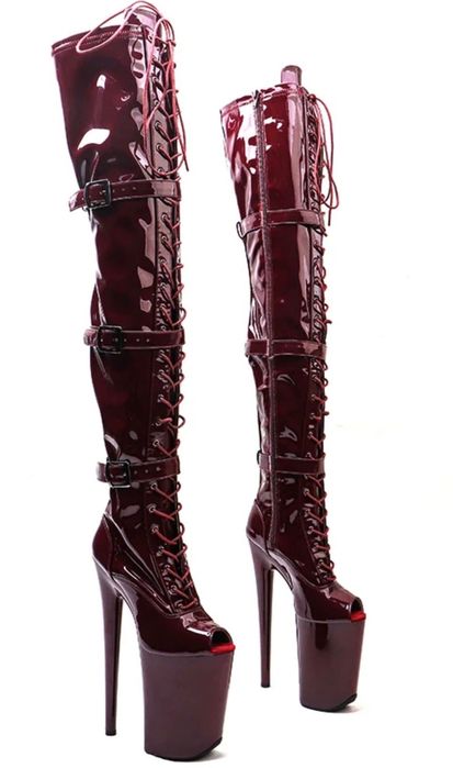 Продам стрипы ботфорты