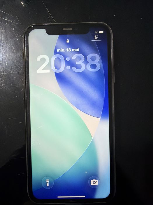 Iphone 11 black se vinde