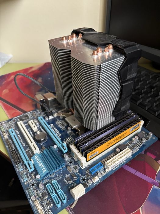Компютурни части - i7 / 16gb ram / дъно / Arctic