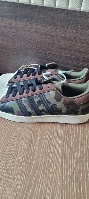 Adidas Superstar