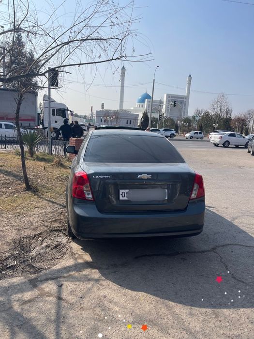 Gentra sotiladi 3 pozitsiya avtomat sotiladi