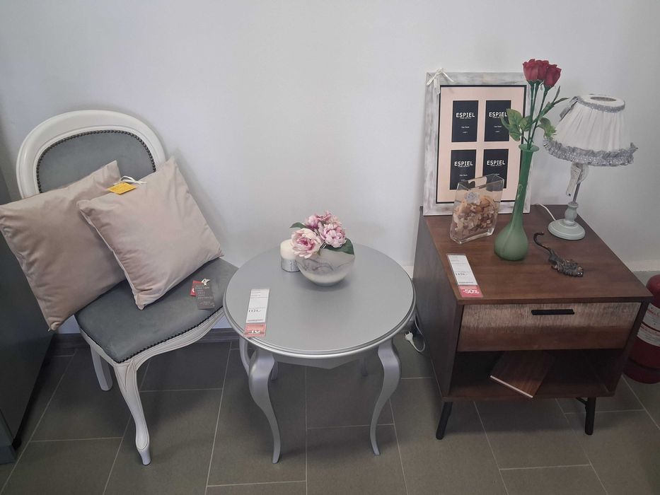 Mobilier living si bucatarie
