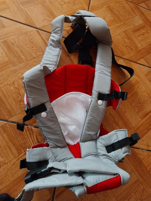 Vând marsupiu , port bebe