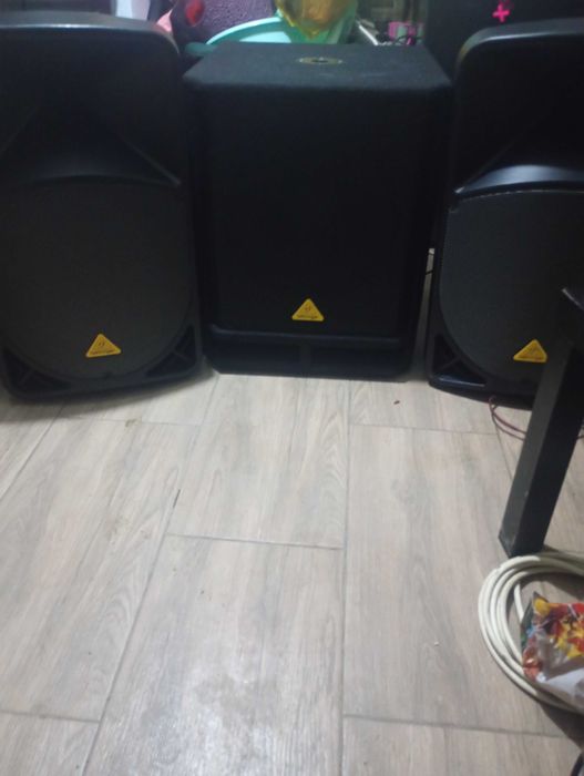 De Vânzare 3700 lei plus cabluri! Basul nou desfăcut pt poza.