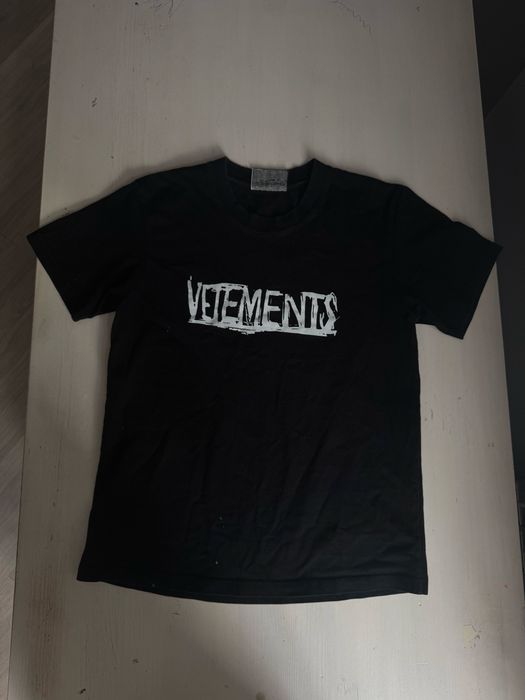 Футболка Vetements