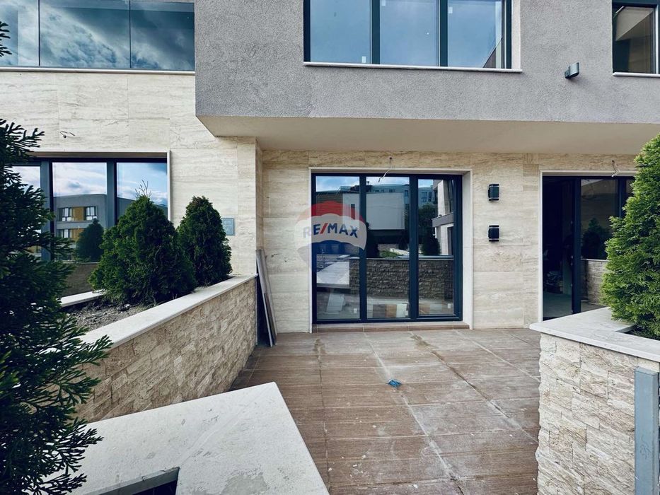 Луксозен  тристаен апартамент за продажба, гр. Варна, Бриз, Я.И.