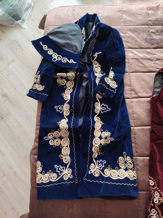 Продам чапан и камзол НОВЫЙ