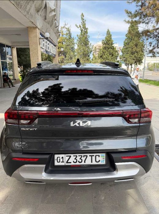Kia SONET Prestige Gravity Grey (KDG)