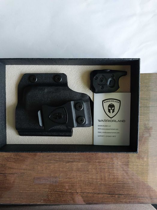 Комбиниран лазарен прицел (зелен) с фенер.