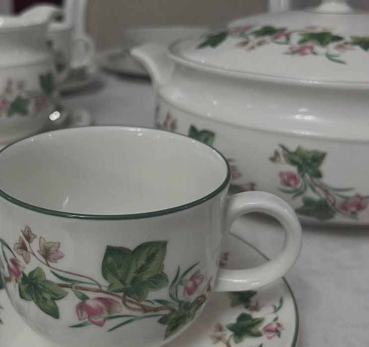 Set de farfurii de 6 persoane