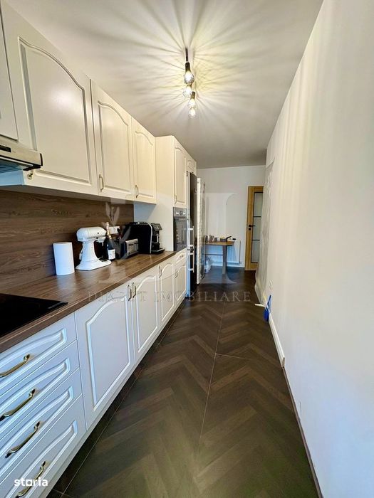 Apartament 3 camere / Zona Eroilor