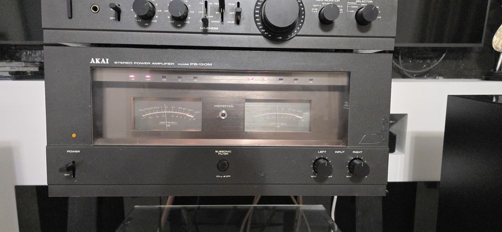 Linie Putere Akai PS-120M Vu-Metre Preu Akai PS-200C Tuner PS-200T