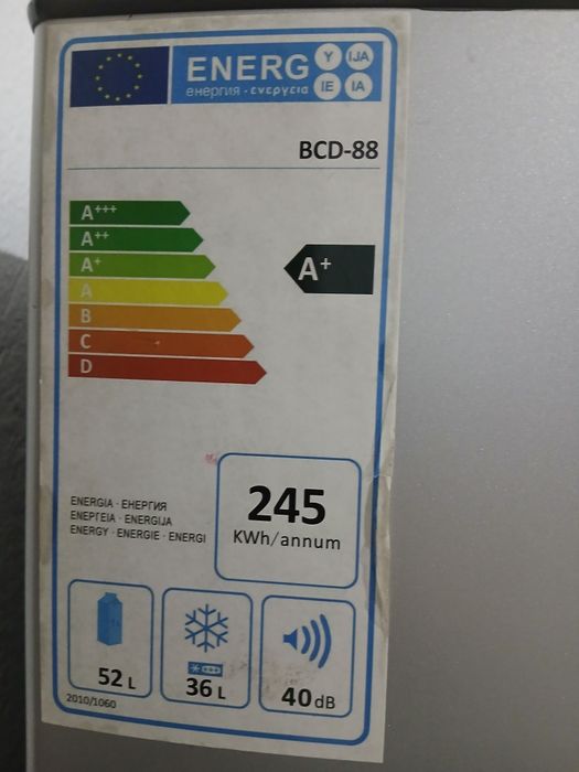 Мини холодильник ноп новый почти