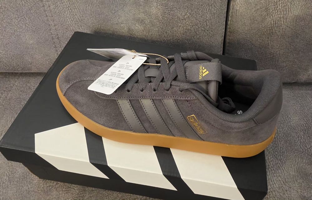 Оригинални маратонки adidas! Чисто нови ,номер 41!