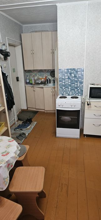 Толстого 96 продам комнату 18 кв.м