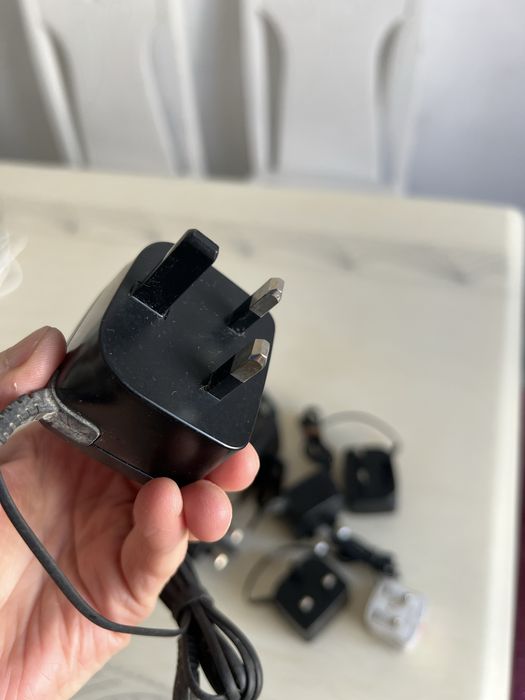 Продаю зарядное устройство