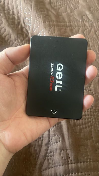 SSD 1tb в отличном состояние.