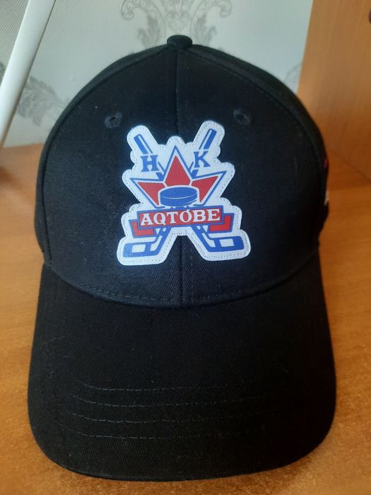 Продам шапки Хк Аатобе