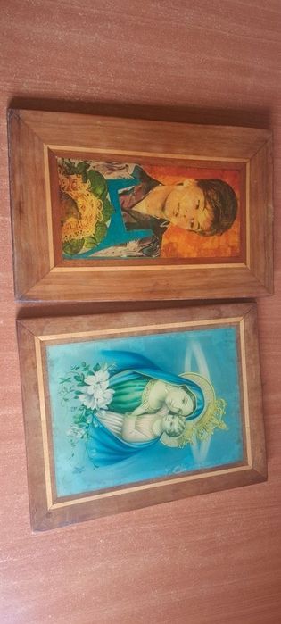 Icoana și tablu vechi pictat pe lemn