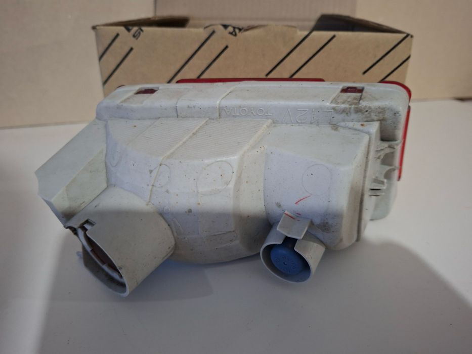 Ляв халоген в задна броня Toyota Land Cruseir Prado