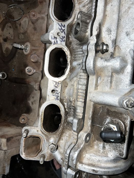 Двигатель 2UZ