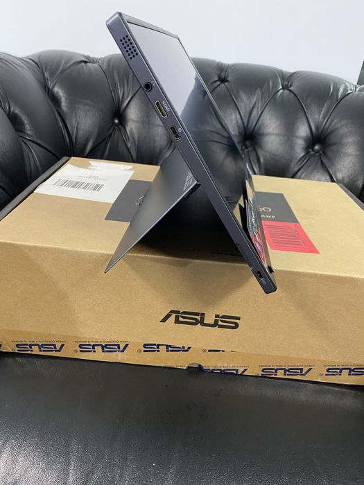 Asus ZenScreen Go / Wireless Portable Monitor / MB16AWP