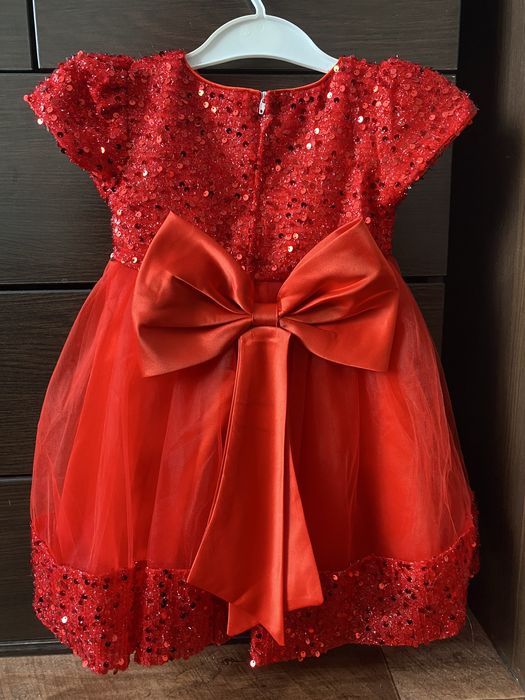 Нарядное платье